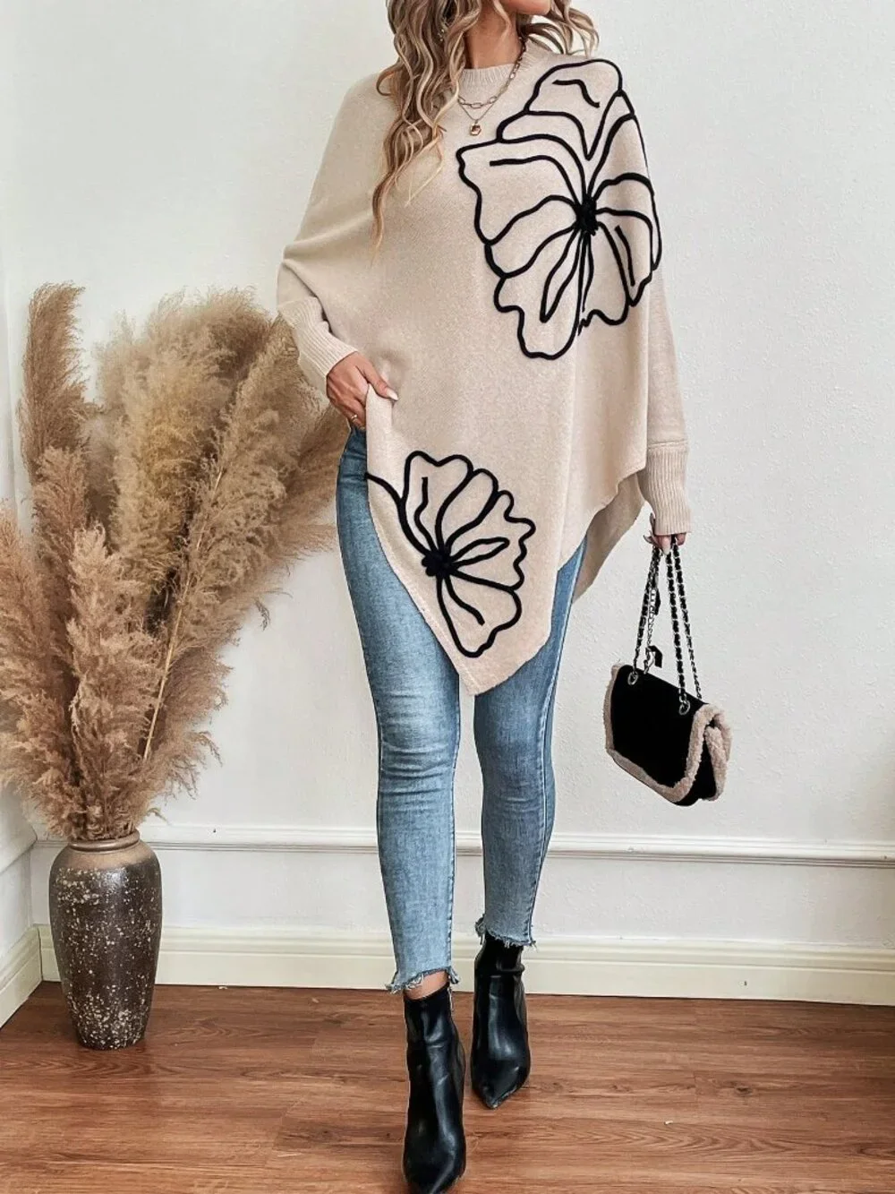 Apricot Casual Women's Floral Pattern Batwing Sleeve Asymmetrical Hem Sweater